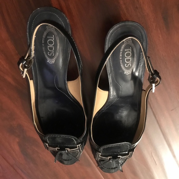 Tod’s Navy Enamel Chanel Kitten Heel Slingbacks - Picture 12 of 16